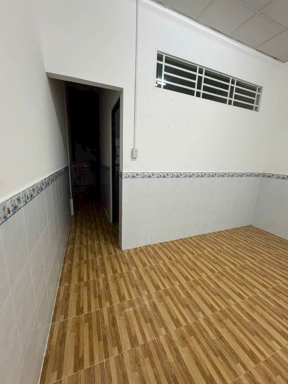 1000066740