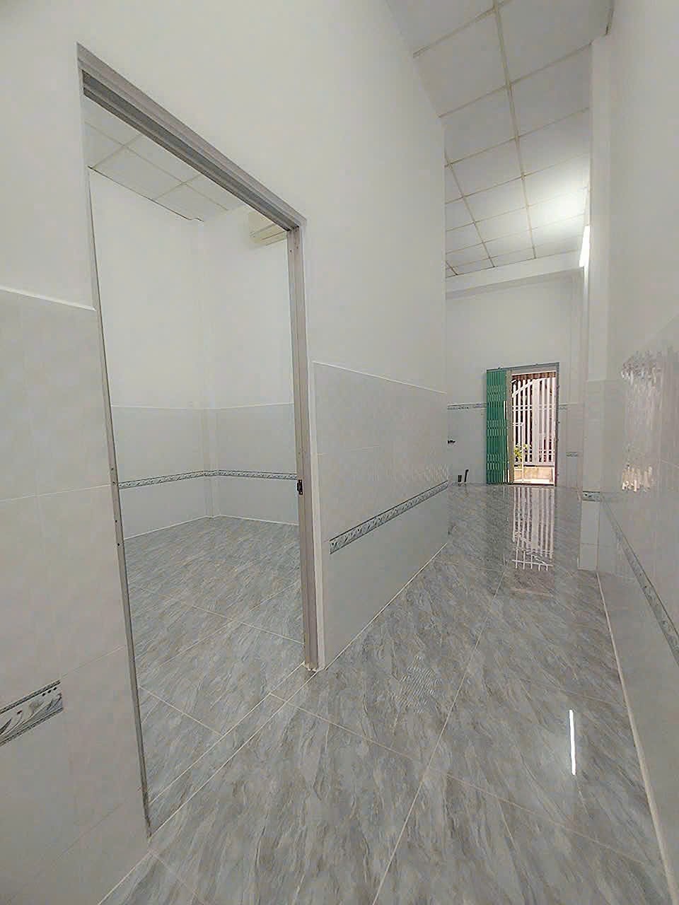 1000067771