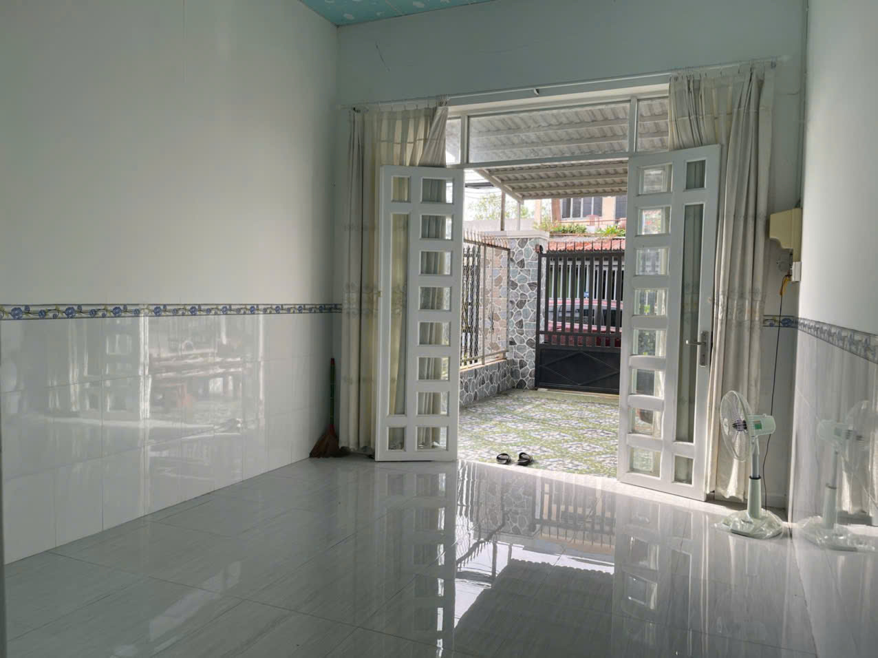 Nhà nguyên căn cho thuê dưới 3 triệu tại Cần Thơ, mặt tiền Lê Thị Hồng Gấm
